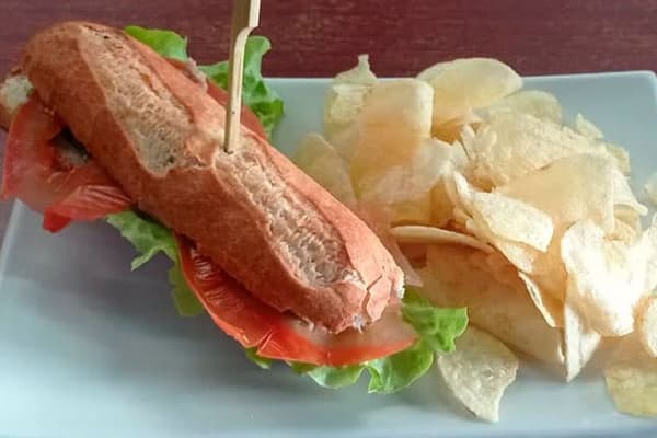 Bocatería y tapería con esencia gallega y soriana
