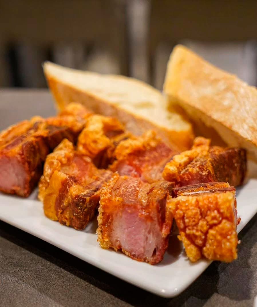 comer torreznos sorianos en A Guarda